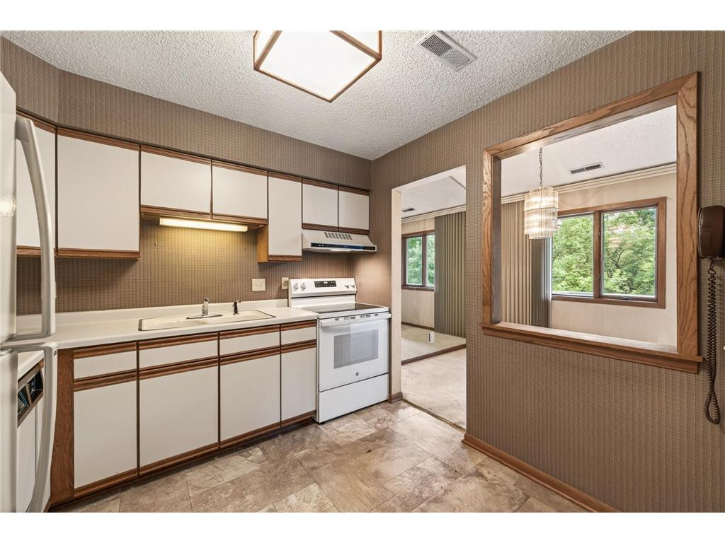 2576 Moundsview Drive #7 Mounds View MN 55112 7089099 image15