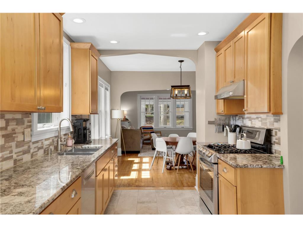 258 Hamline Avenue S Saint Paul MN 55105 7051769 image1