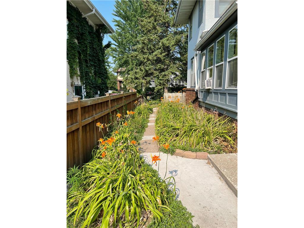 258 Macalester Street Saint Paul MN 55105 7071923 image3
