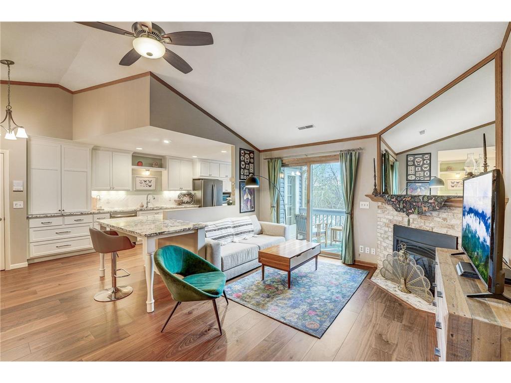 2580 Moundsview Drive #8 Mounds View MN 55112 - Wood 6522278 image1