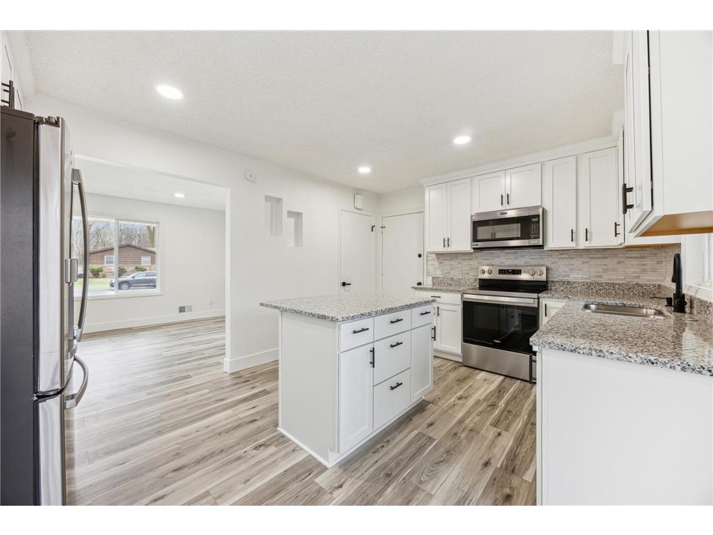 2581 Ardan Avenue Mounds View MN 55112 6721830 image1