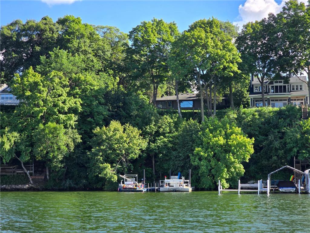 25810 Birch Bluff Road Shorewood MN 55331 - Lake Minnetonka 6771723 image1