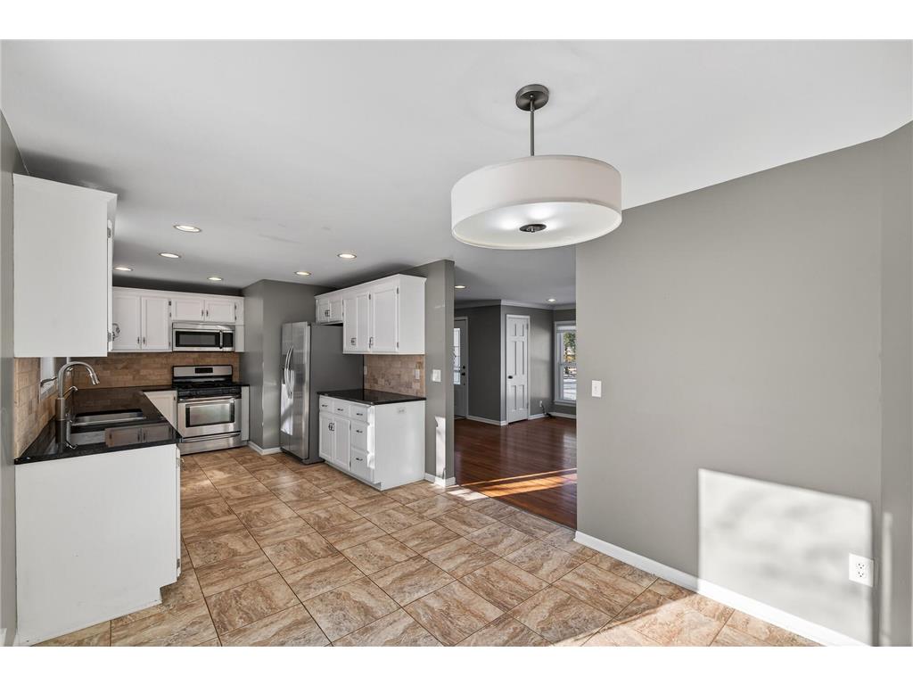 25815 Wild Rose Lane Shorewood MN 55331 6824163 image5