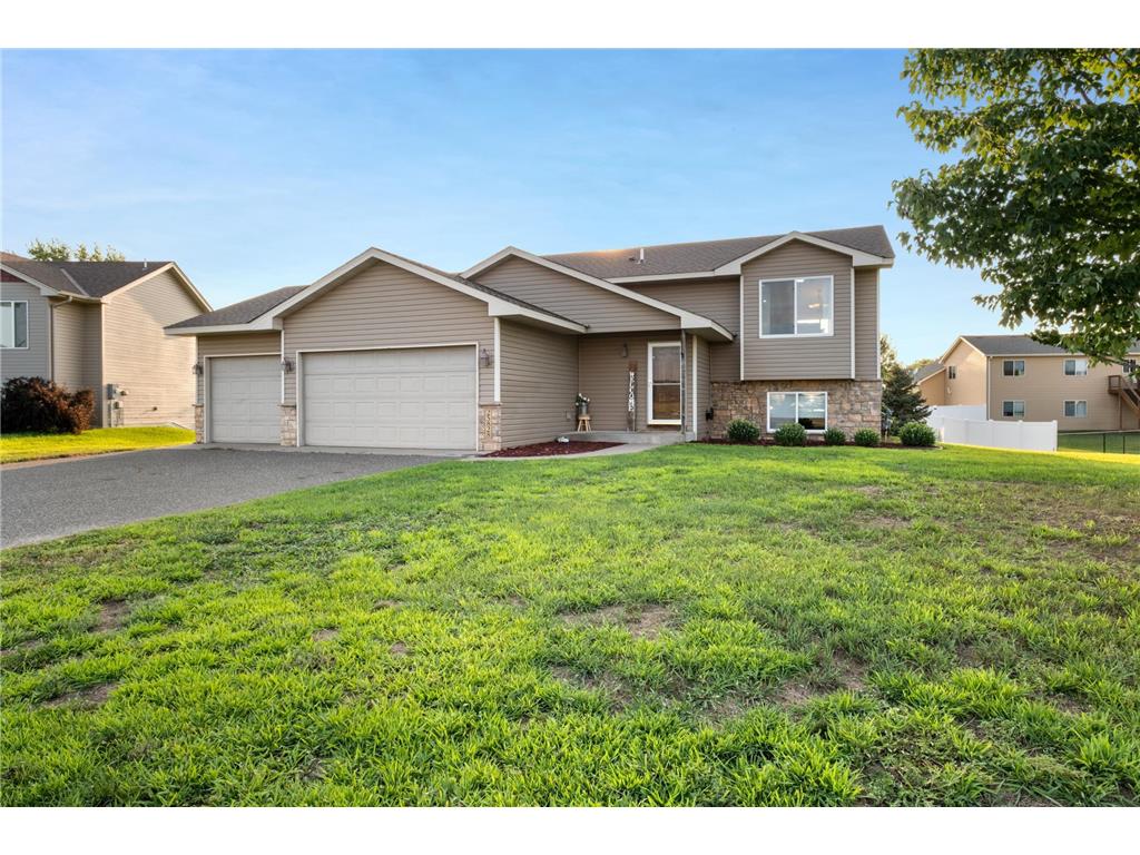 25828 Euclid Avenue Wyoming MN 55092 6412271 image1