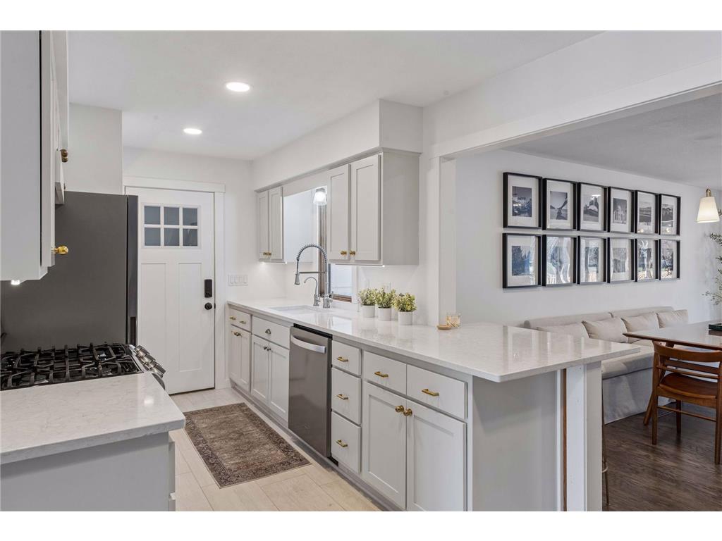 25835 Wild Rose Lane Shorewood MN 55331 7040729 image2
