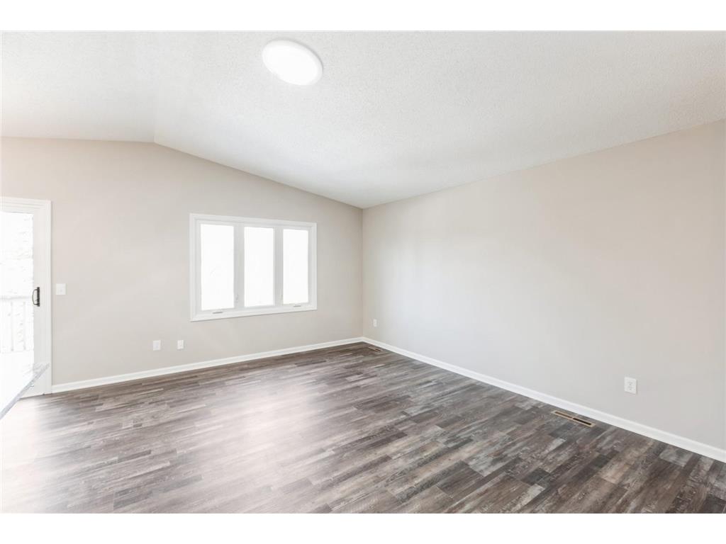 2584 76th Street E Inver Grove Heights MN 55076 6681973 image4