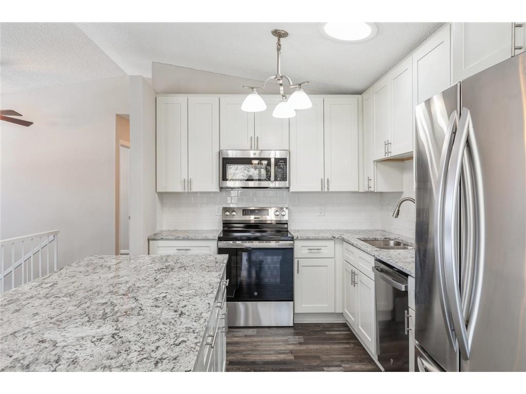 2584 76th Street E Inver Grove Heights MN 55076 6681973 image5