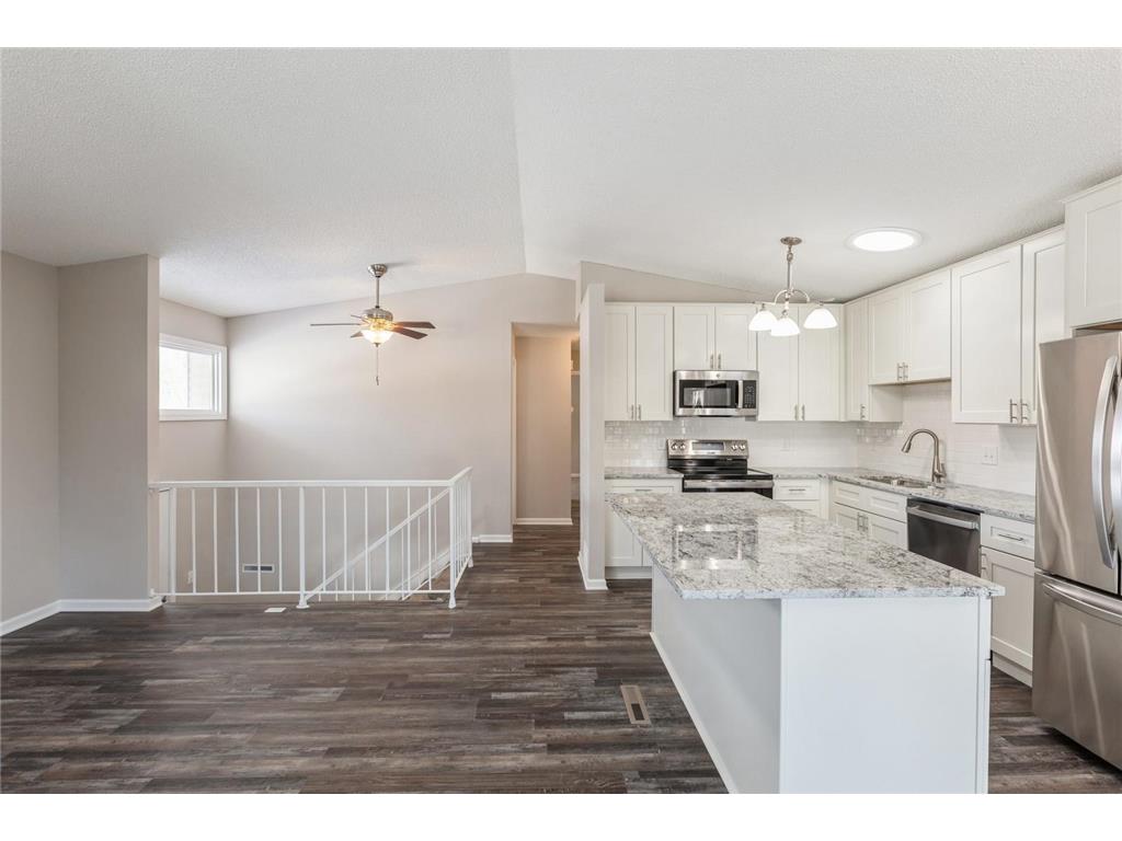 2584 76th Street E Inver Grove Heights MN 55076 6681973 image8