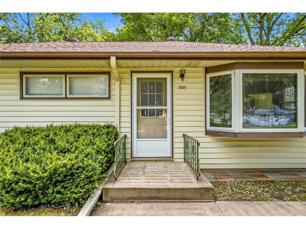 2584 Herschel Street Roseville MN 55113 7100860 image2