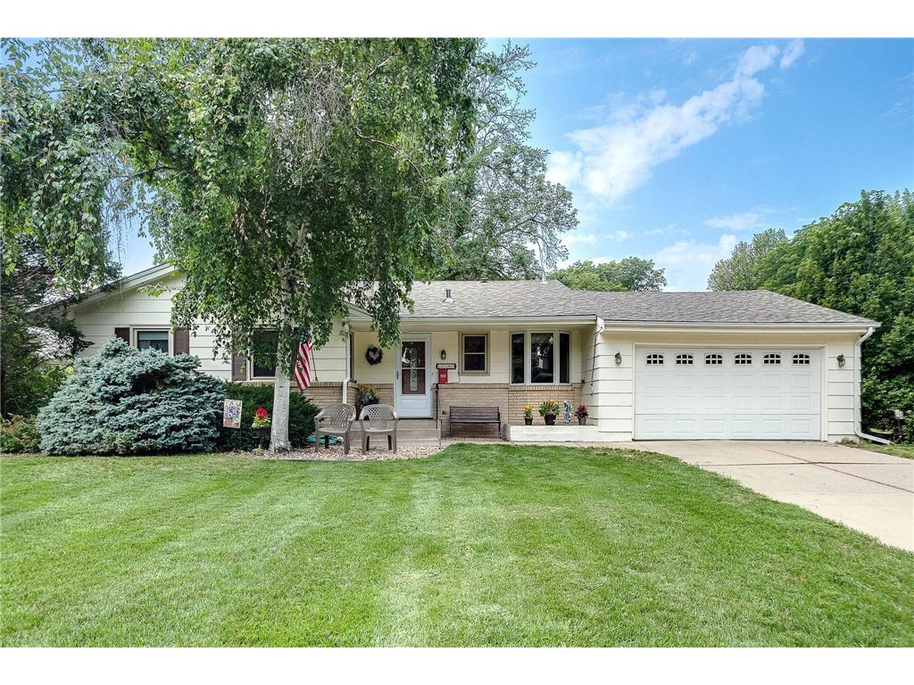2585 Perry Avenue N Golden Valley MN 55422 6410828 image1