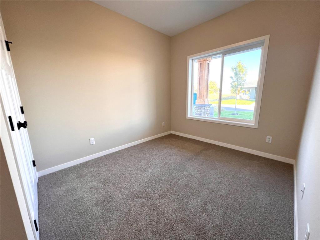 25850 Emerson Court Wyoming MN 55092 7002753 image16