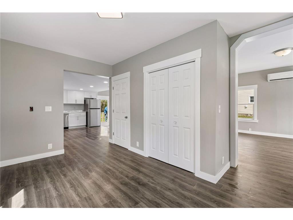 2587 2nd Avenue E North Saint Paul MN 55109 7069042 image11