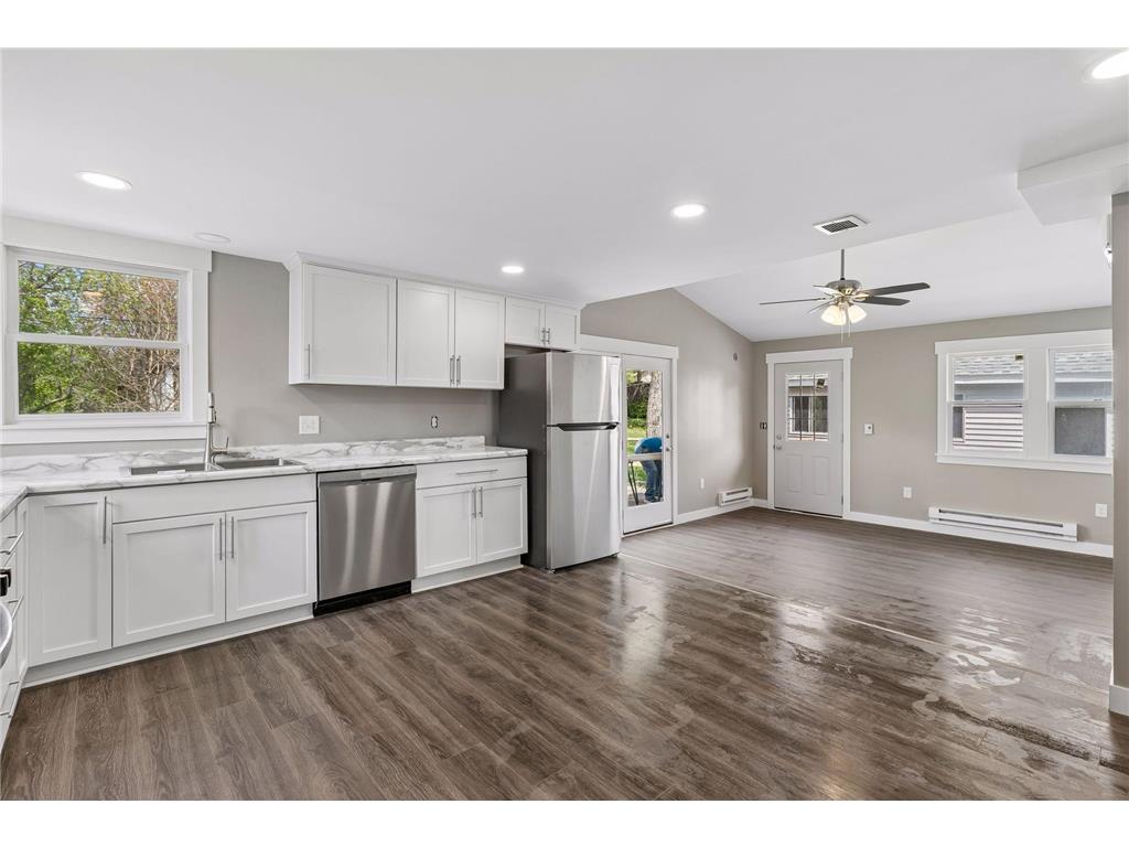 2587 2nd Avenue E North Saint Paul MN 55109 7069042 image17
