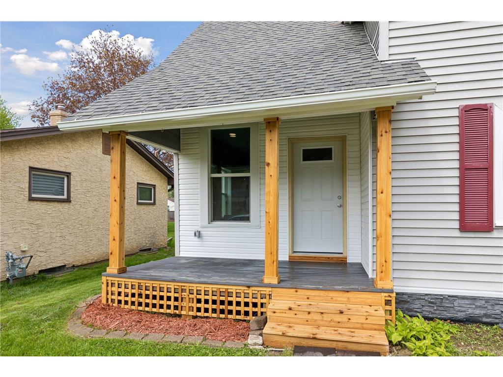 2587 2nd Avenue E North Saint Paul MN 55109 7069042 image4