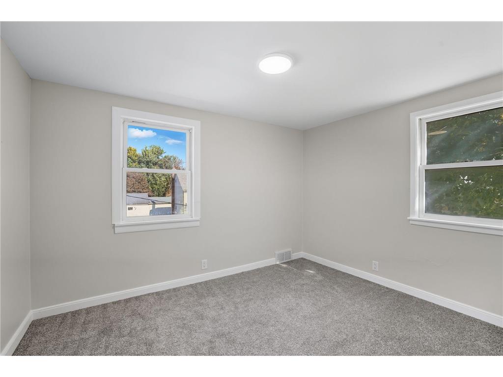 259 Cossairt Avenue W Eden Valley MN 55329 6794097 image12