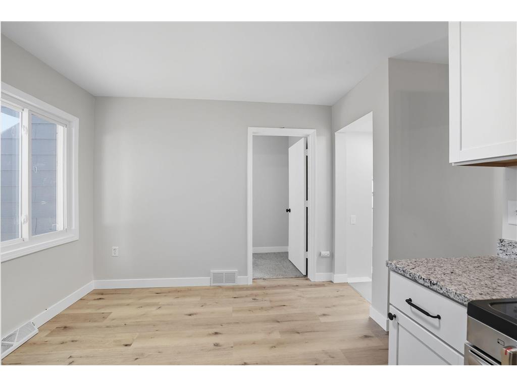259 Cossairt Avenue W Eden Valley MN 55329 6794097 image16