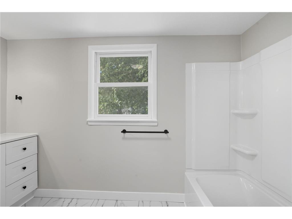 259 Cossairt Avenue W Eden Valley MN 55329 6794097 image22