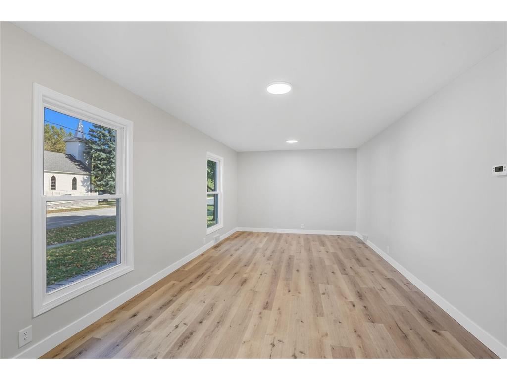 259 Cossairt Avenue W Eden Valley MN 55329 6794097 image6