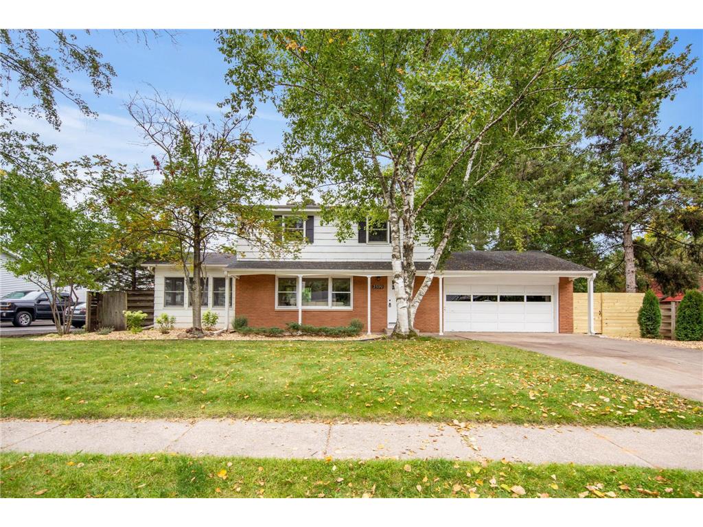 2590 Cedar Avenue White Bear Lake MN 55110 6789009 image1