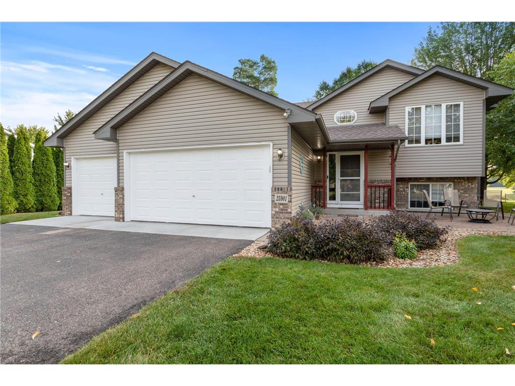25901 Glen Oak Drive Wyoming MN 55092 6453545 image1