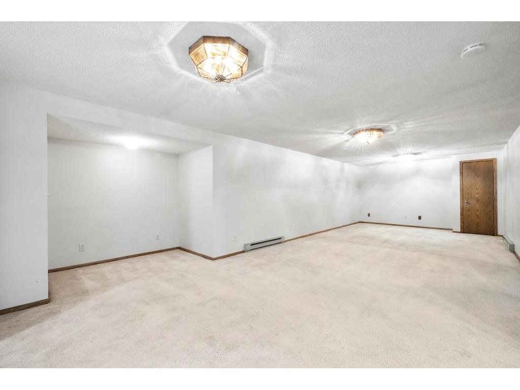 2591 Carver Avenue E Maplewood MN 55119 6702970 image29