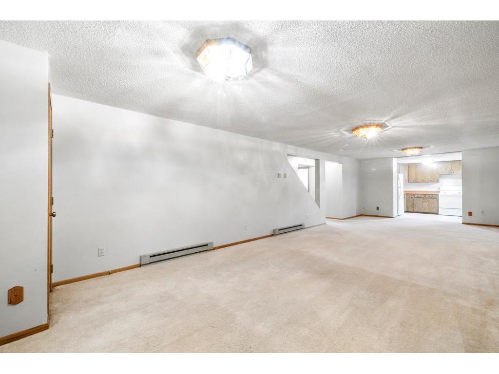 2591 Carver Avenue E Maplewood MN 55119 6702970 image30