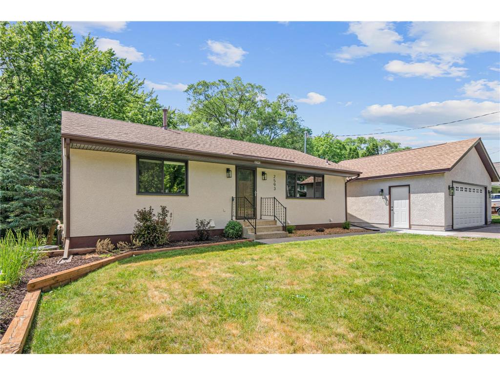 2593 Germain Street N Maplewood MN 55109 7092490 image24