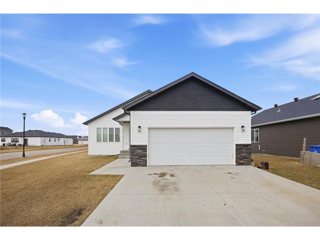 2595 72 Avenue S Fargo ND 58104 7102944 image1