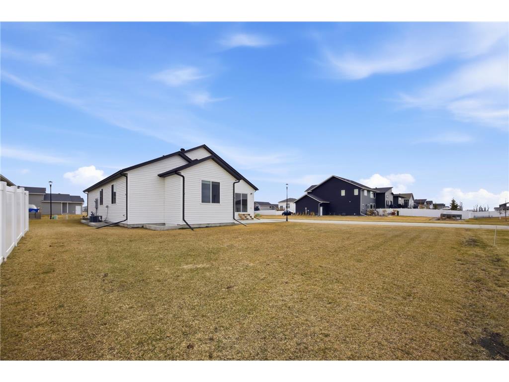 2595 72 Avenue S Fargo ND 58104 7102944 image42