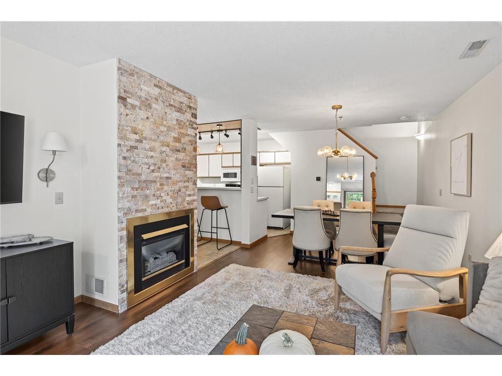 2597 Bedford Court #27 Mendota Heights MN 55120 7104914 image1