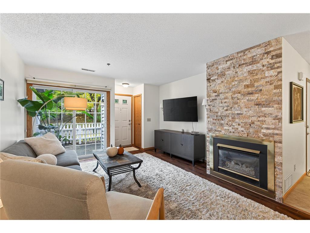 2597 Bedford Court #27 Mendota Heights MN 55120 7104914 image4