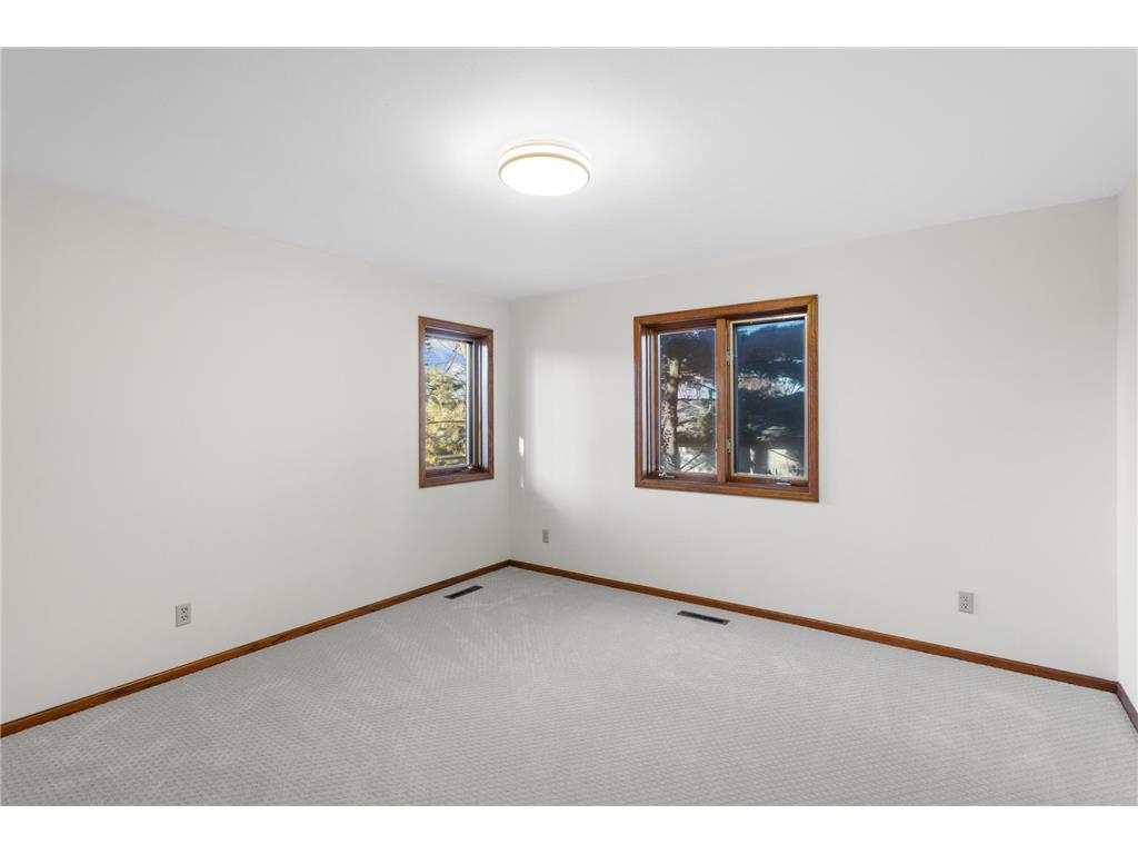 2597 Burke Avenue E North Saint Paul MN 55109 7006163 image19