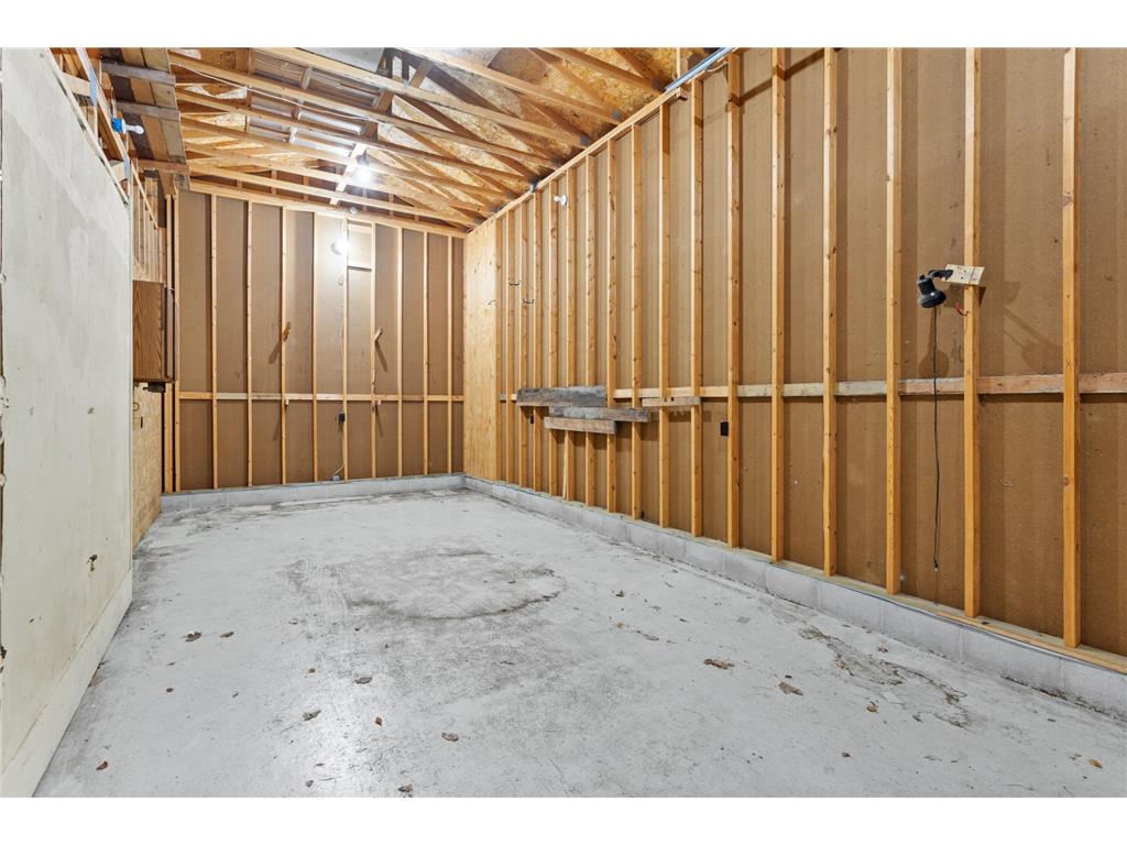 2597 Burke Avenue E North Saint Paul MN 55109 7006163 image30