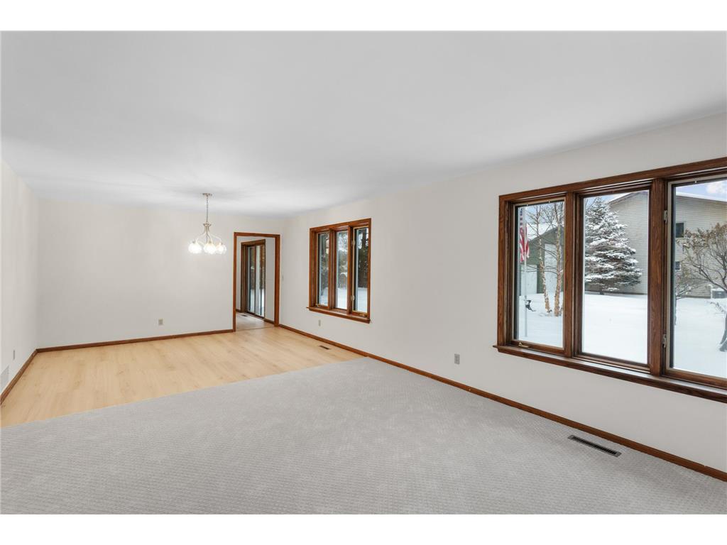 2597 Burke Avenue E North Saint Paul MN 55109 7006163 image7