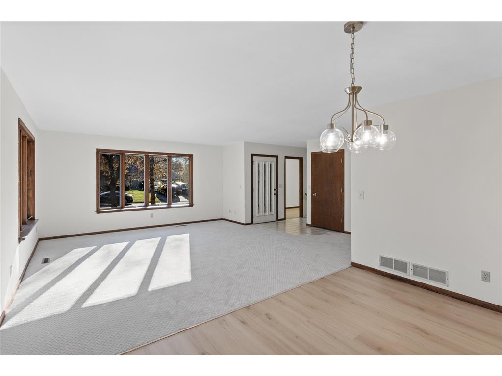 2597 Burke Avenue E North Saint Paul MN 55109 7006163 image8