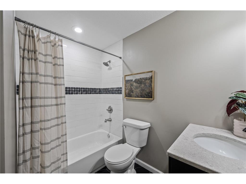 25985 Smithtown Road Shorewood MN 55331 7013570 image25