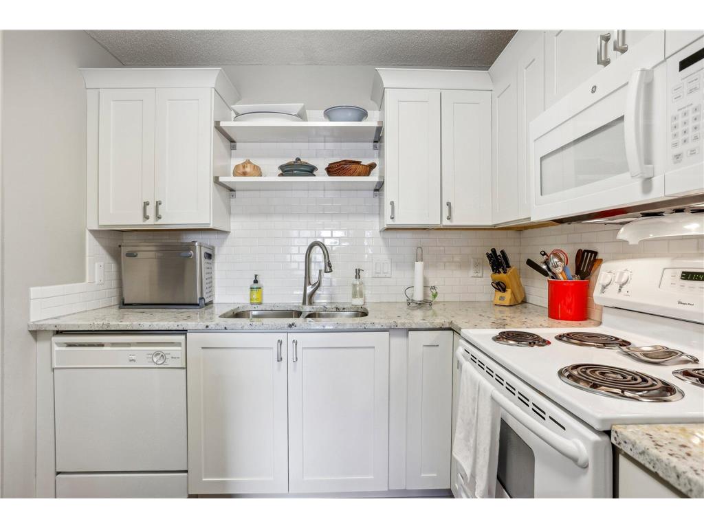 26 10th Street W #1205 Saint Paul MN 55102 6558599 image1