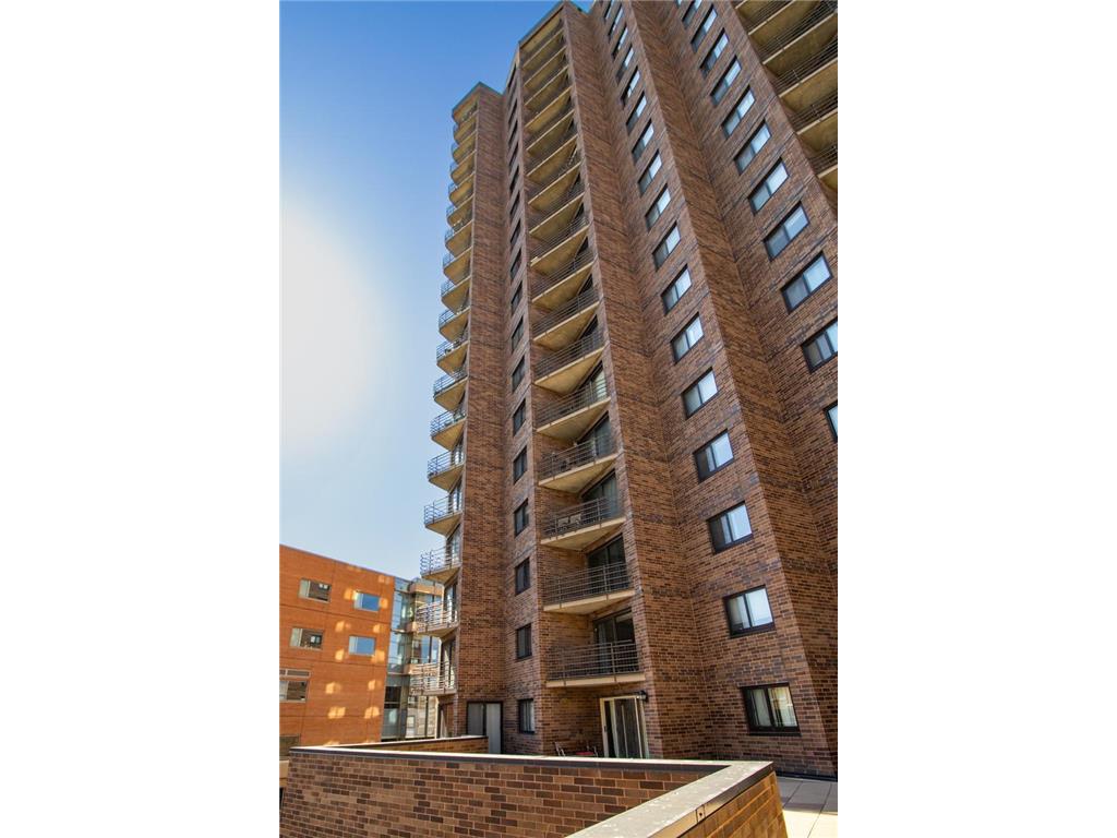 26 10th Street W #1701 Saint Paul MN 55102 6717350 image39