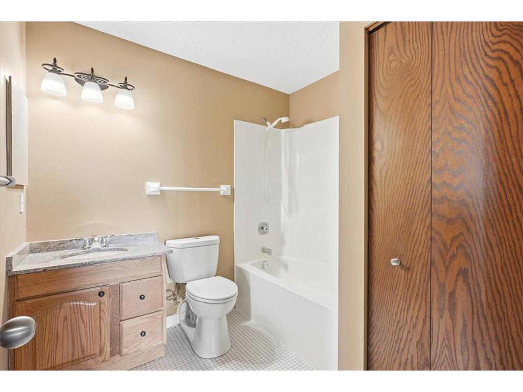 26 10th Street W #1809 Saint Paul MN 55102 7056353 image14