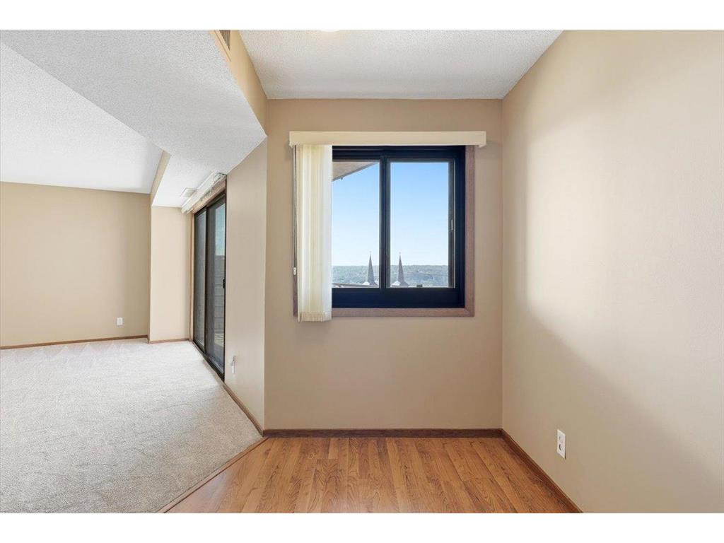 26 10th Street W #1809 Saint Paul MN 55102 7056353 image4