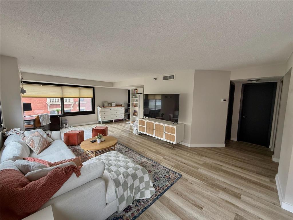 26 10th Street W #402 Saint Paul MN 55102 7087964 image1
