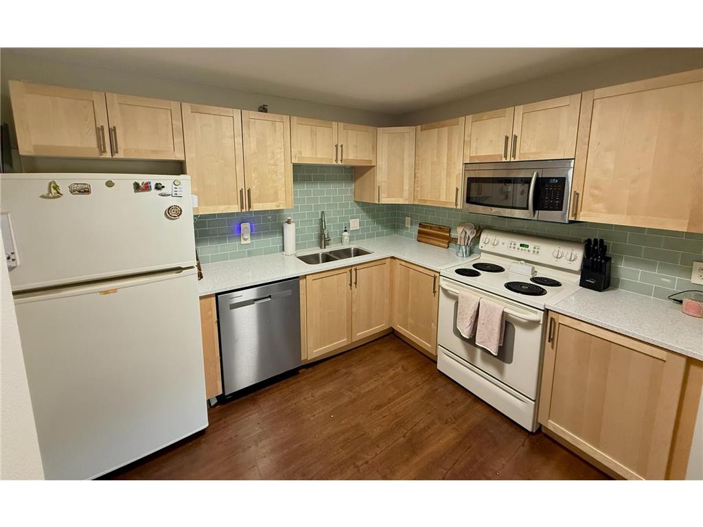 26 10th Street W #402 Saint Paul MN 55102 7087964 image3