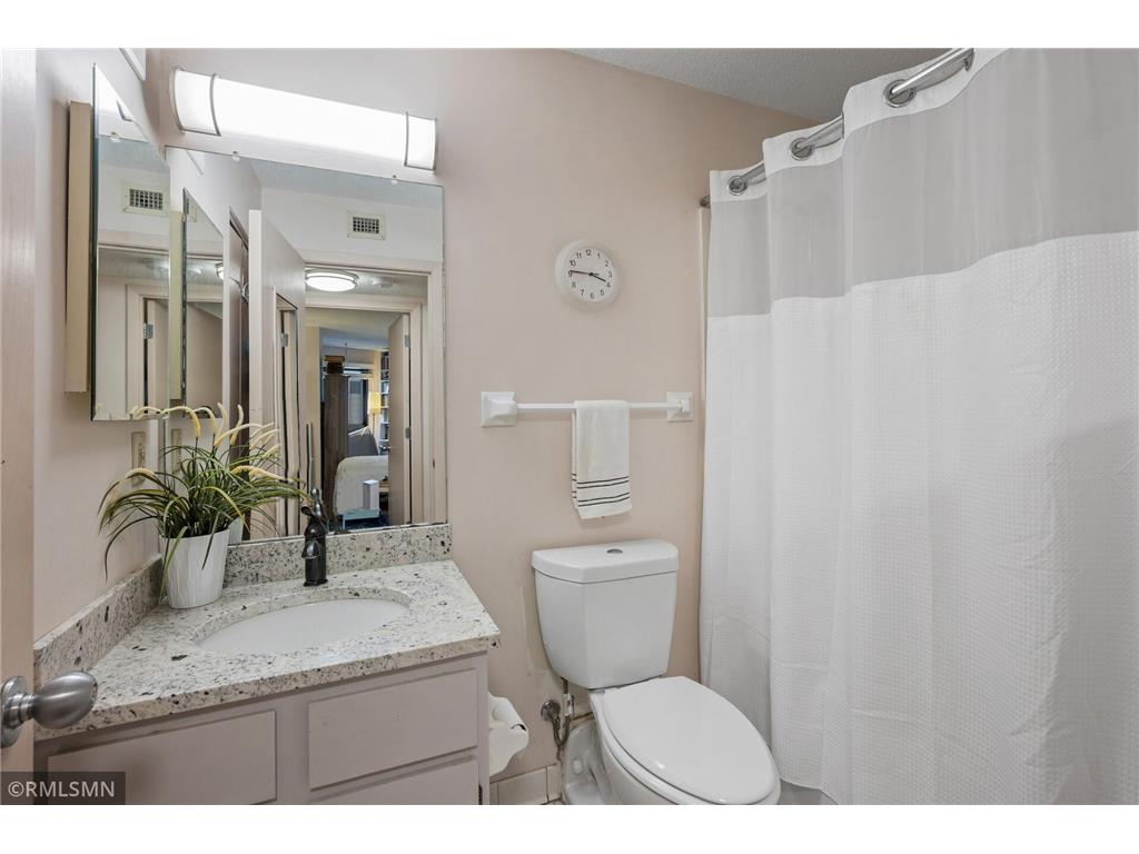 26 10th Street W #601 Saint Paul MN 55102 7048380 image10