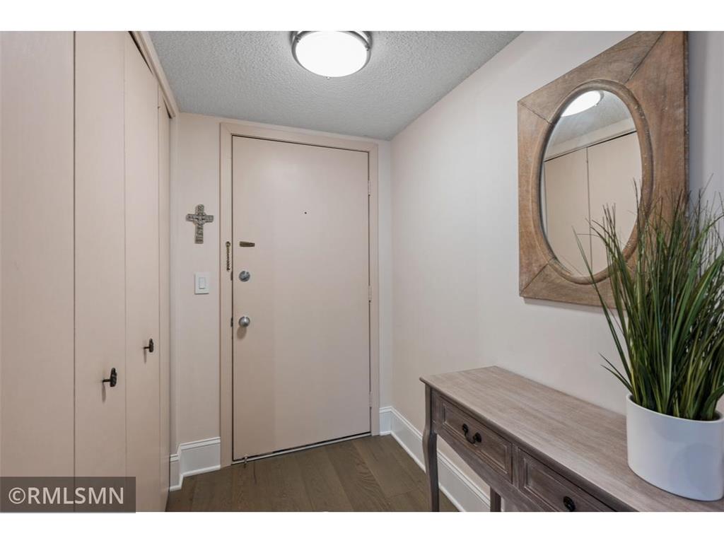 26 10th Street W #601 Saint Paul MN 55102 7048380 image3