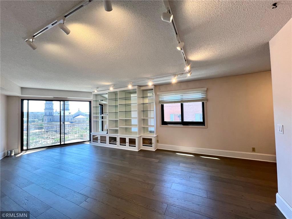 26 10th Street W #601 Saint Paul MN 55102 7048380 image8