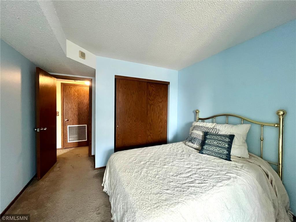 26 10th Street W #803 Saint Paul MN 55102 7062342 image8