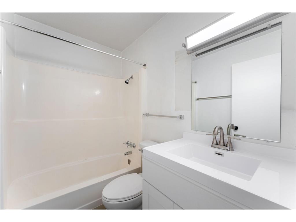 26 Arthur Avenue SE #304 Minneapolis MN 55414 7036143 image16