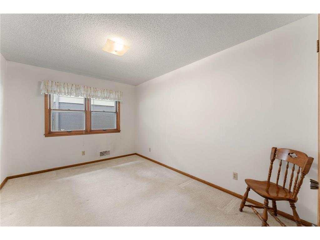 26 W Sandra Lee Drive Saint Paul MN 55119 7069106 image17
