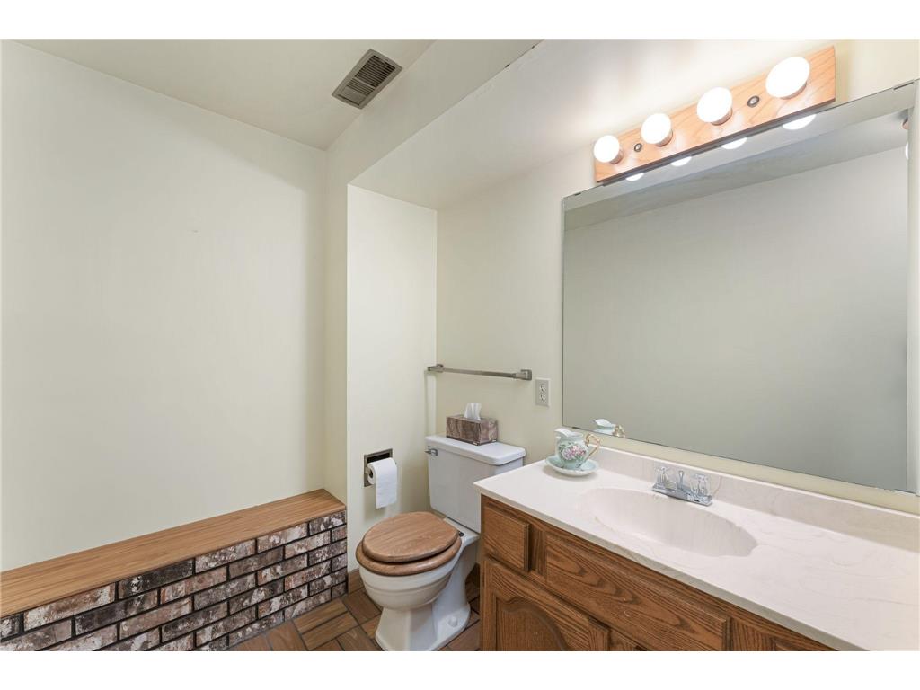 26 W Sandra Lee Drive Saint Paul MN 55119 7069106 image30