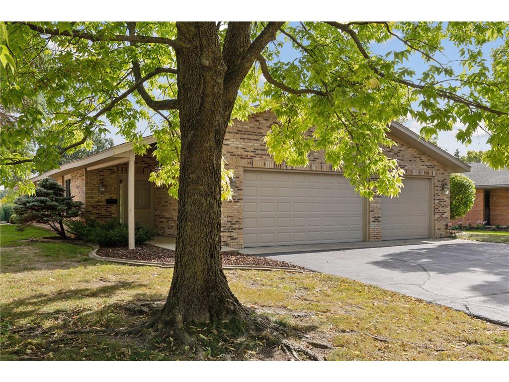 260 Inland Lane N Plymouth MN 55447 - Gleason Lake 6800748 image1